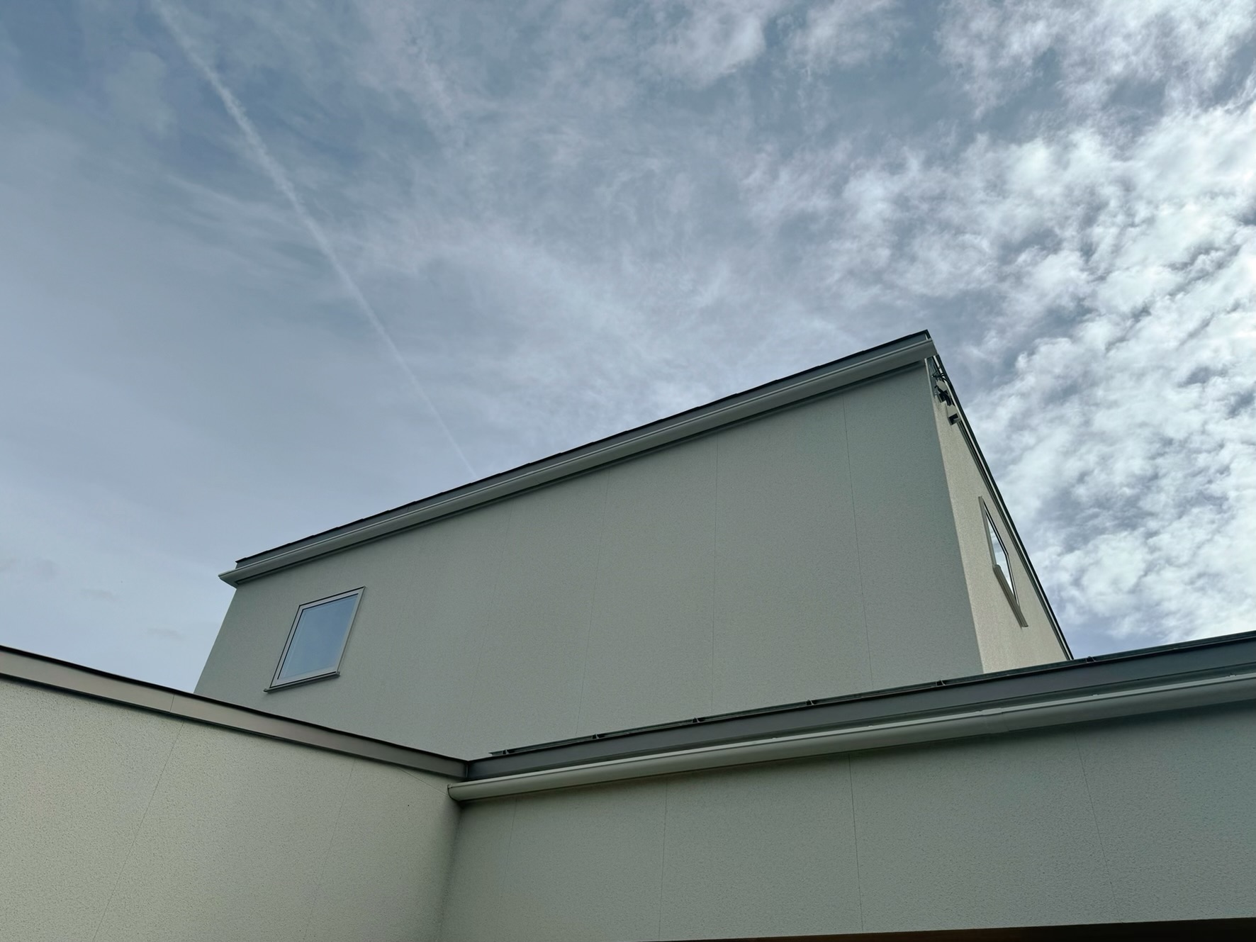 GGG HOUSE